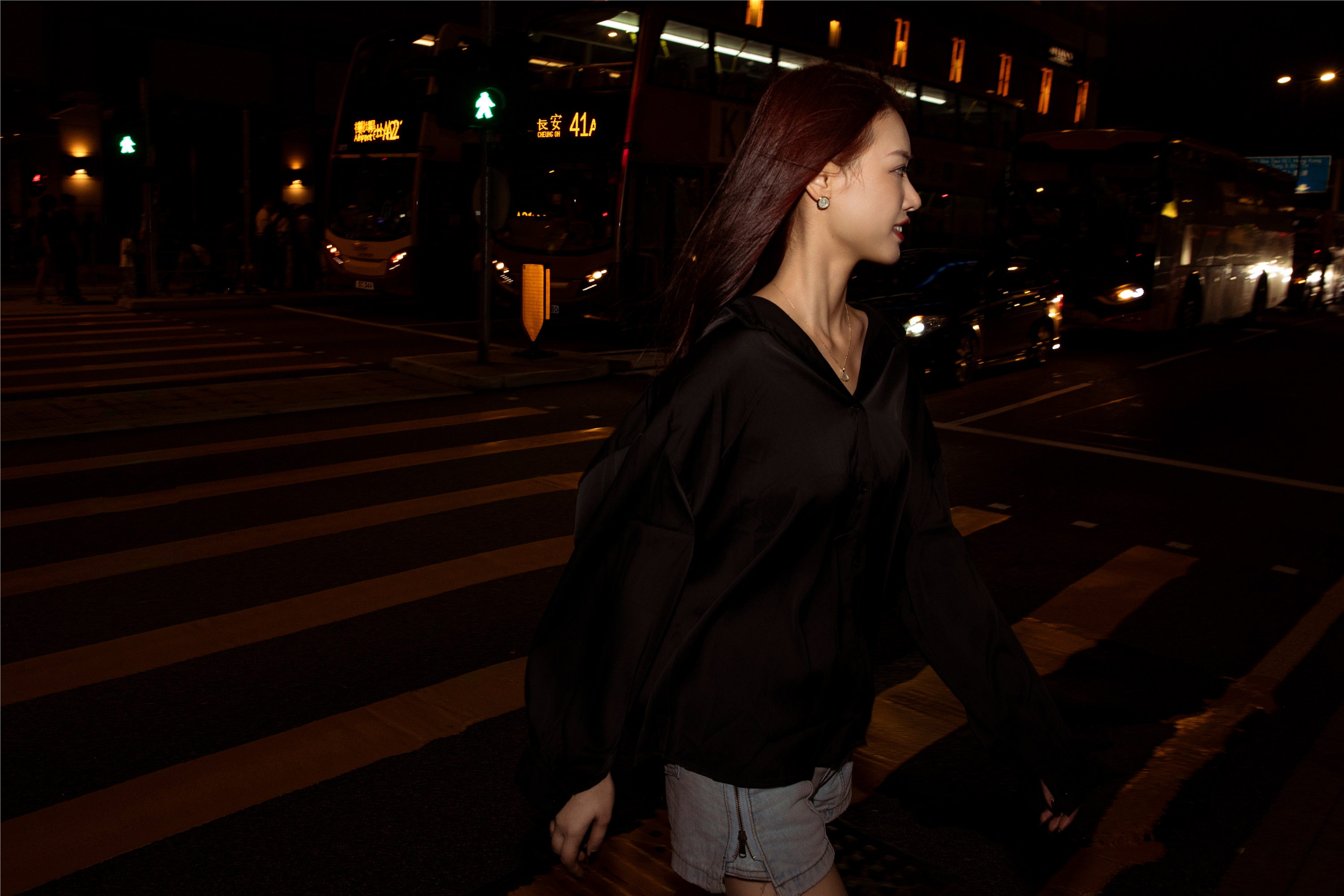 YITUYU艺图语 2025.01.28 香港的夜 Chenaling_CL